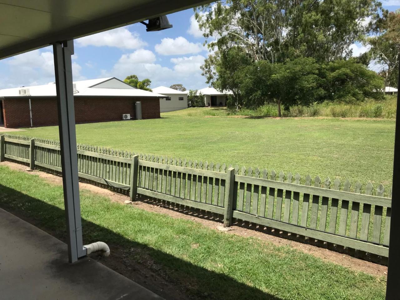 True Blue Motor Inn Rockhampton Exterior foto